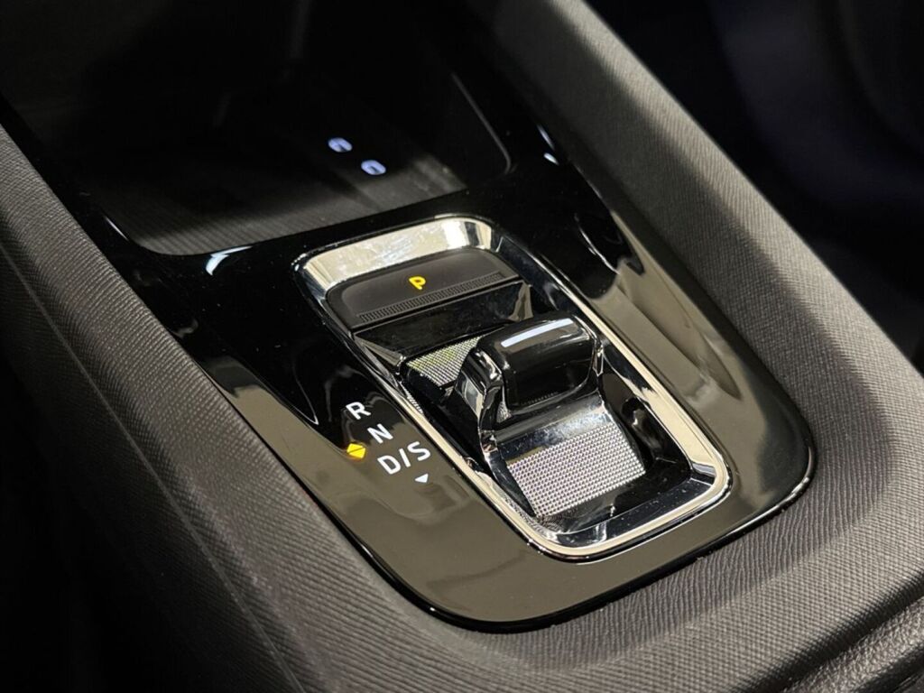 Skoda Octavia 2021 Sininen
