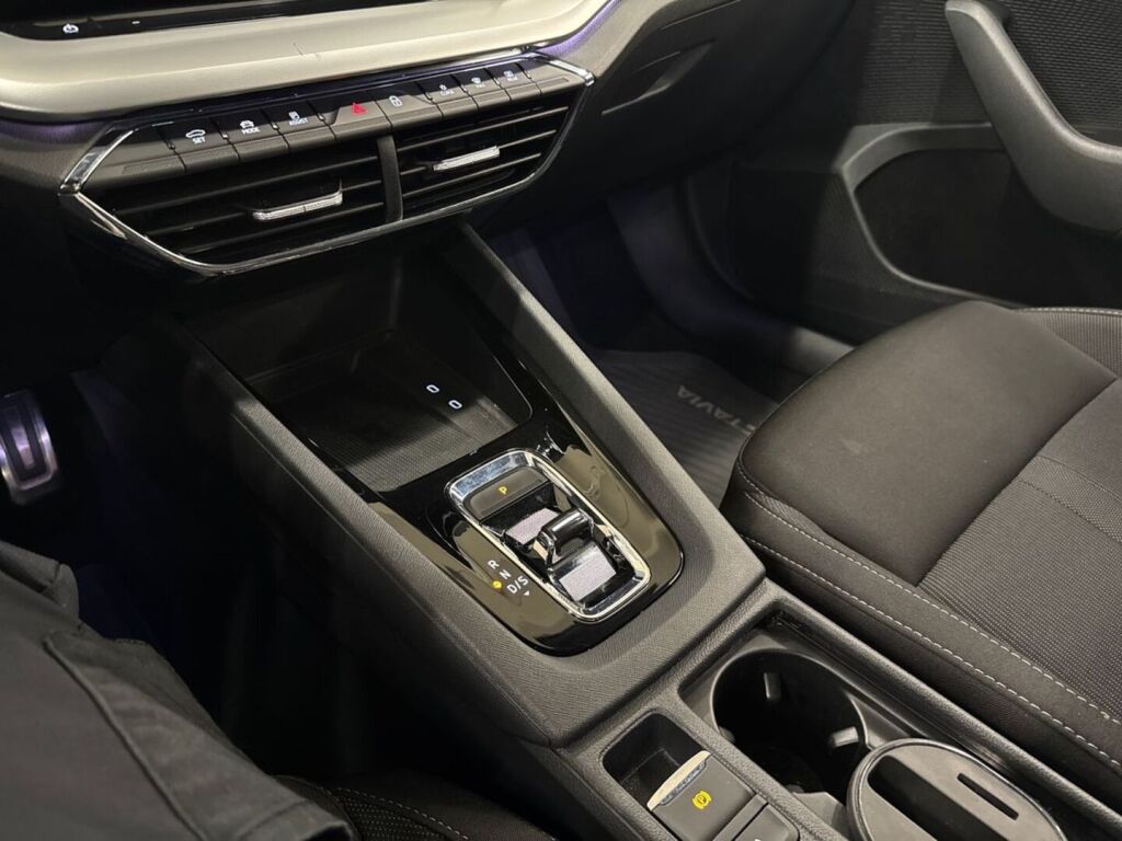 Skoda Octavia 2021 Sininen