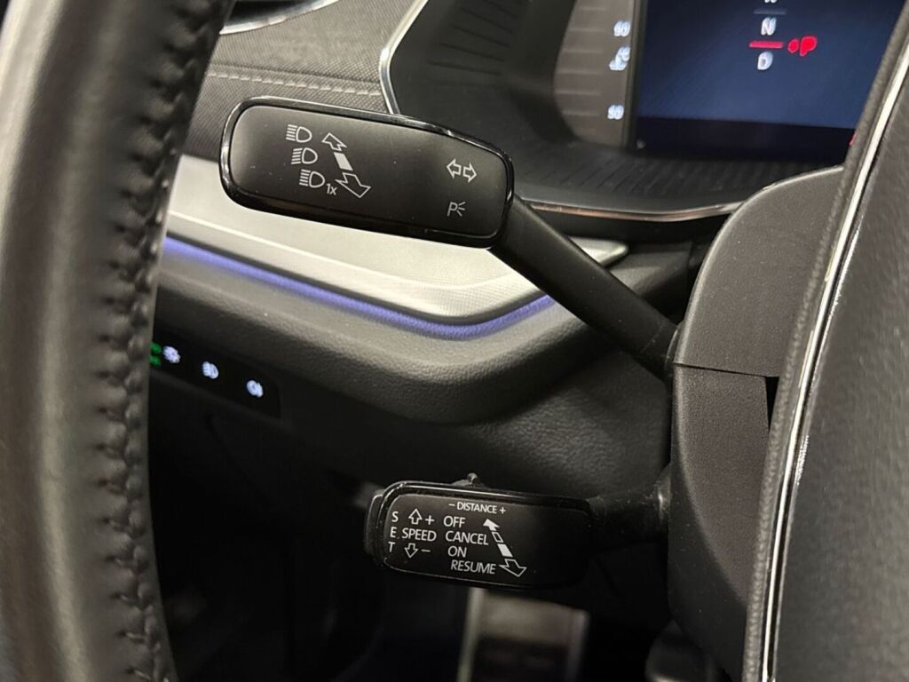 Skoda Octavia 2021 Sininen