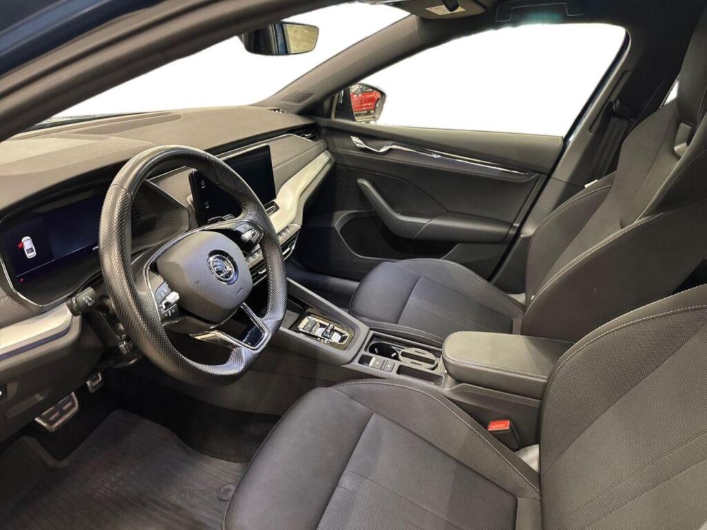 Skoda Octavia 2021 Sininen