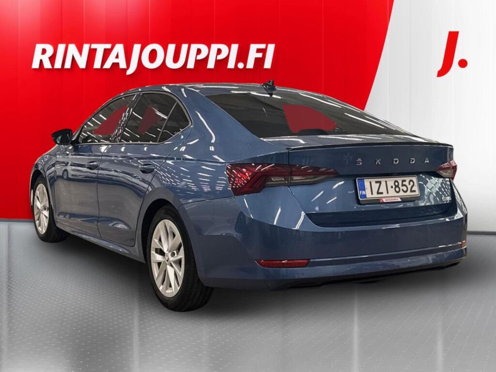 Skoda Octavia 2021 Sininen