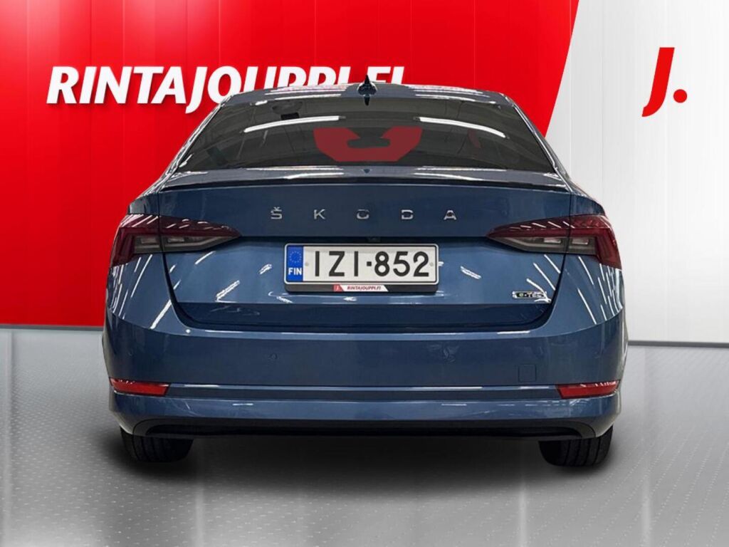 Skoda Octavia 2021 Sininen