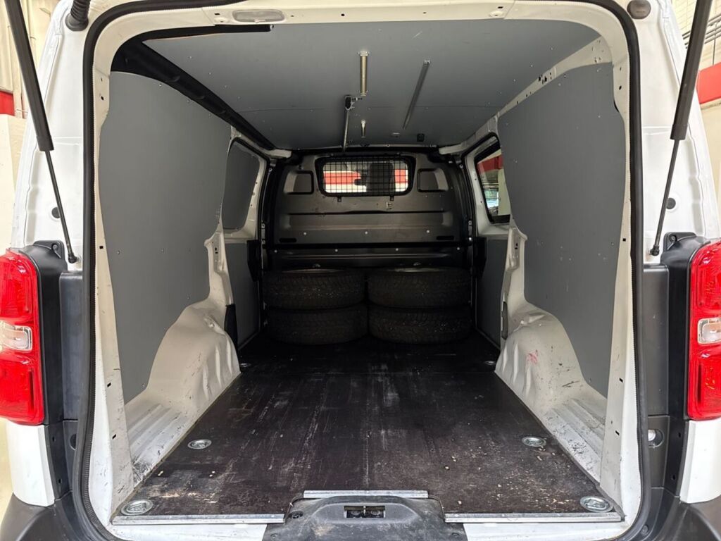 Toyota Proace 2021 Valkoinen
