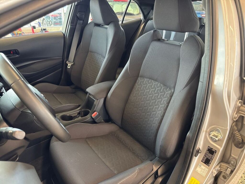 Toyota Corolla 2021 Metallinhohto Hopea