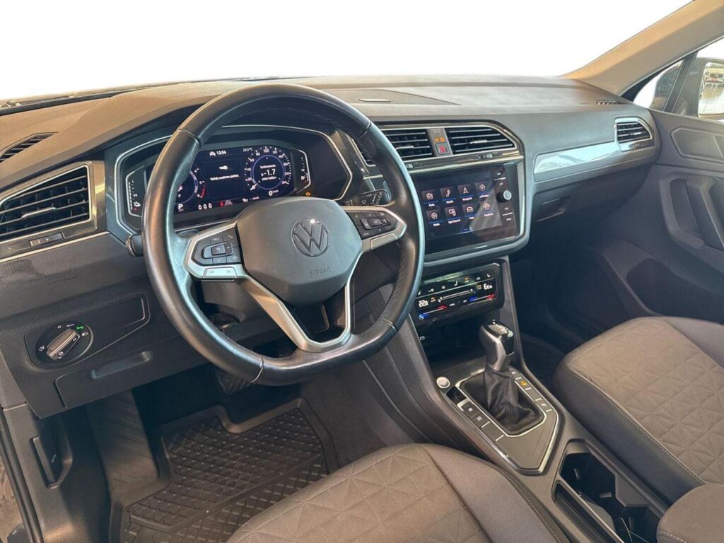 Volkswagen Tiguan 2021 Metallinhohto Harmaa