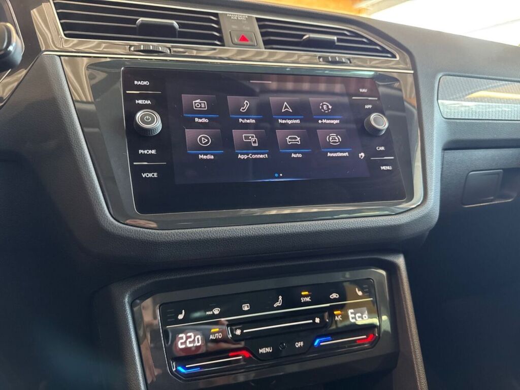 Volkswagen Tiguan 2021 Metallinhohto Harmaa