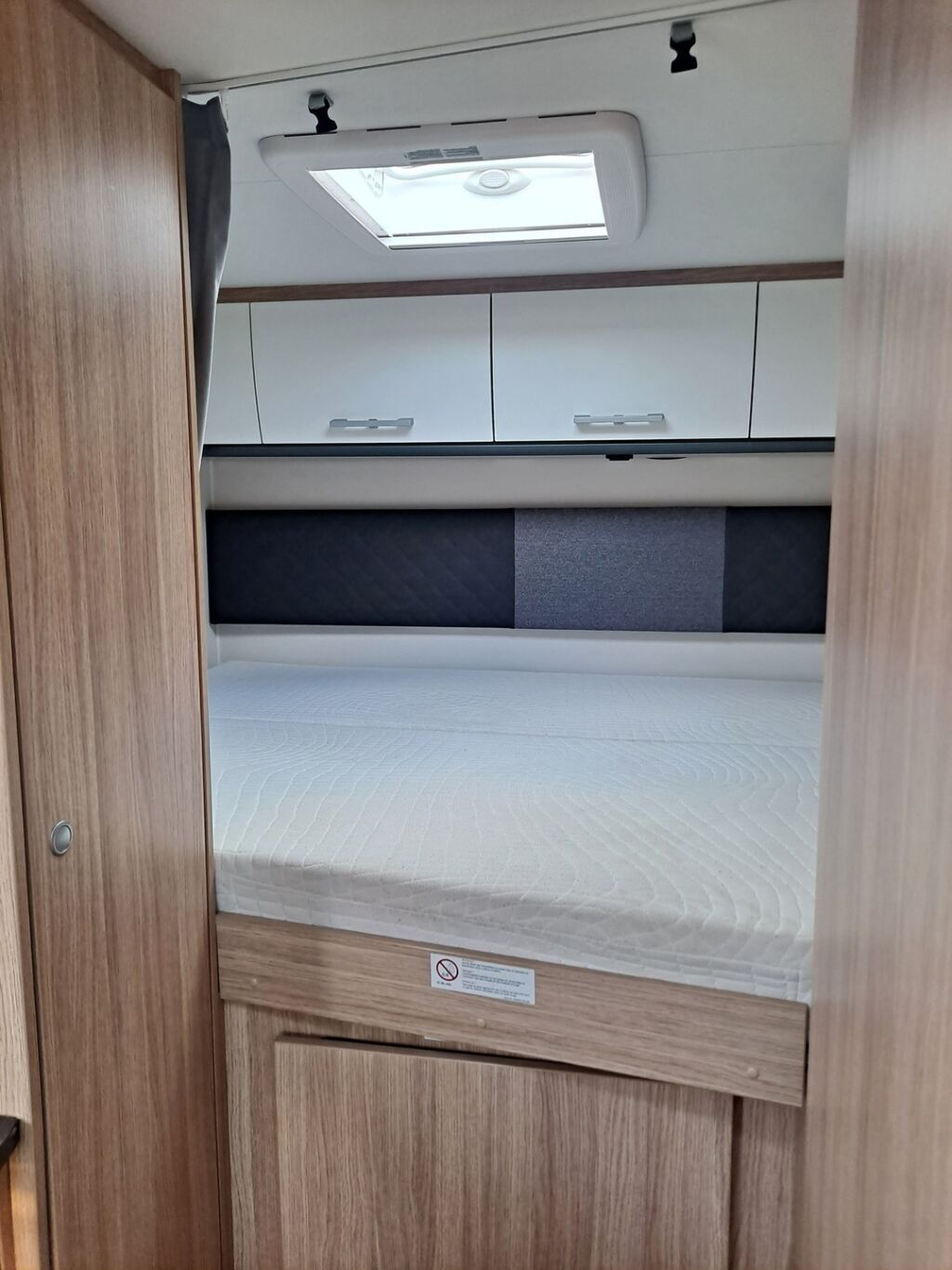 Sunlight A 60 2021 Valkoinen