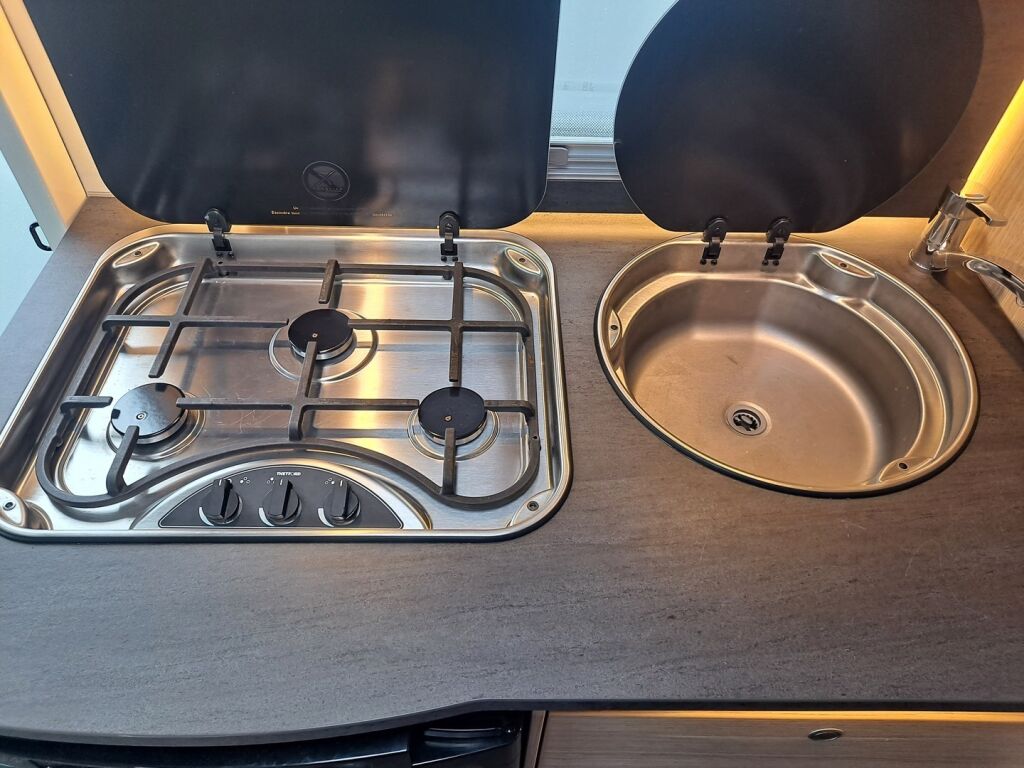 Sunlight A 60 2021 Valkoinen