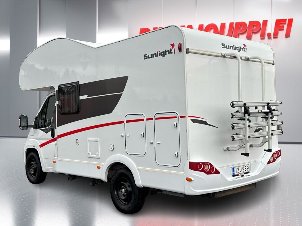 Sunlight A 60 2021 Valkoinen