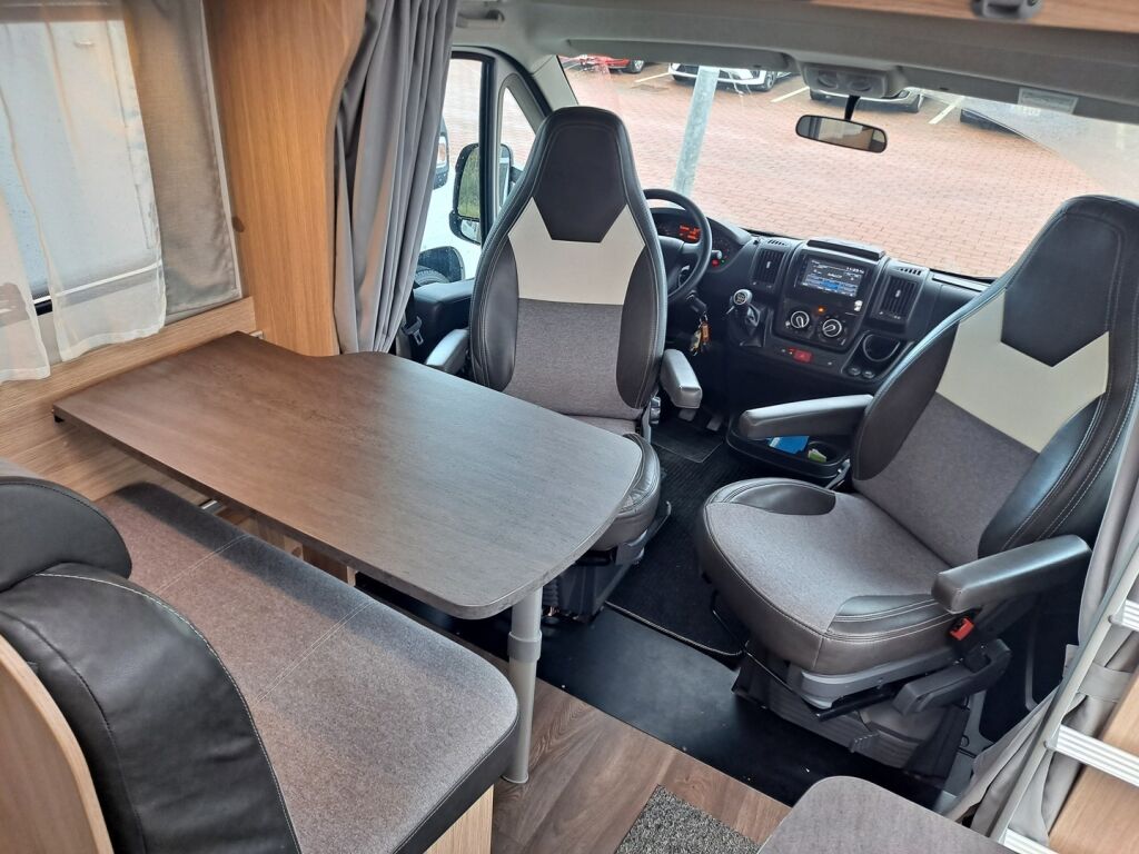 Sunlight A 60 2021 Valkoinen