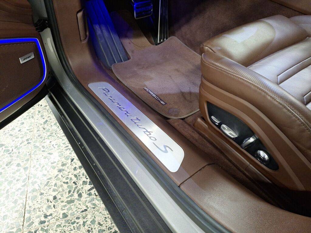 Porsche Panamera 2018 Harmaa