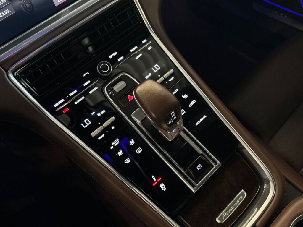 Porsche Panamera 2018 Harmaa