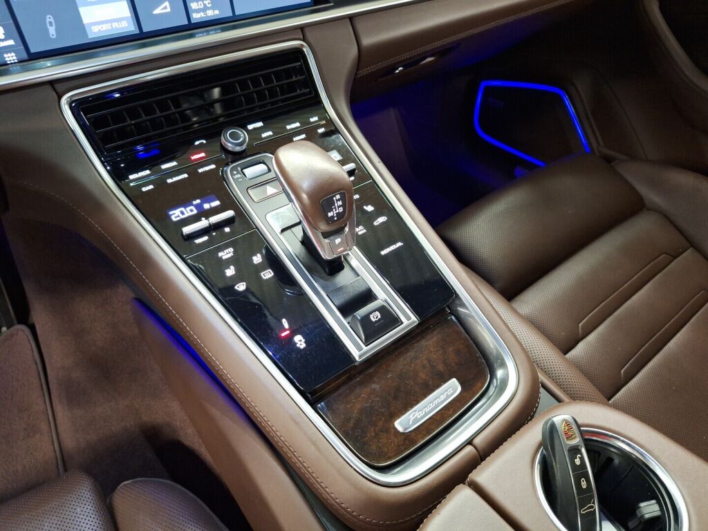 Porsche Panamera 2018 Harmaa