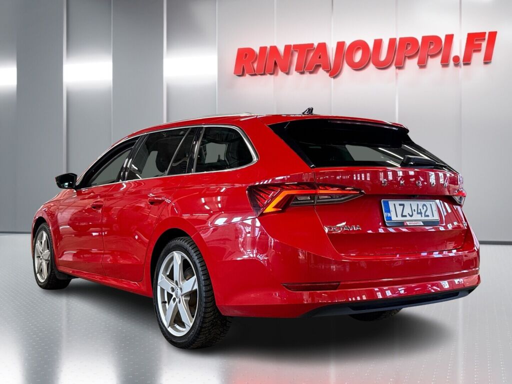 Skoda Octavia 2021 Punainen