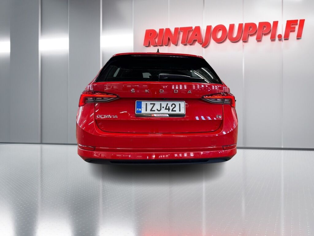 Skoda Octavia 2021 Punainen