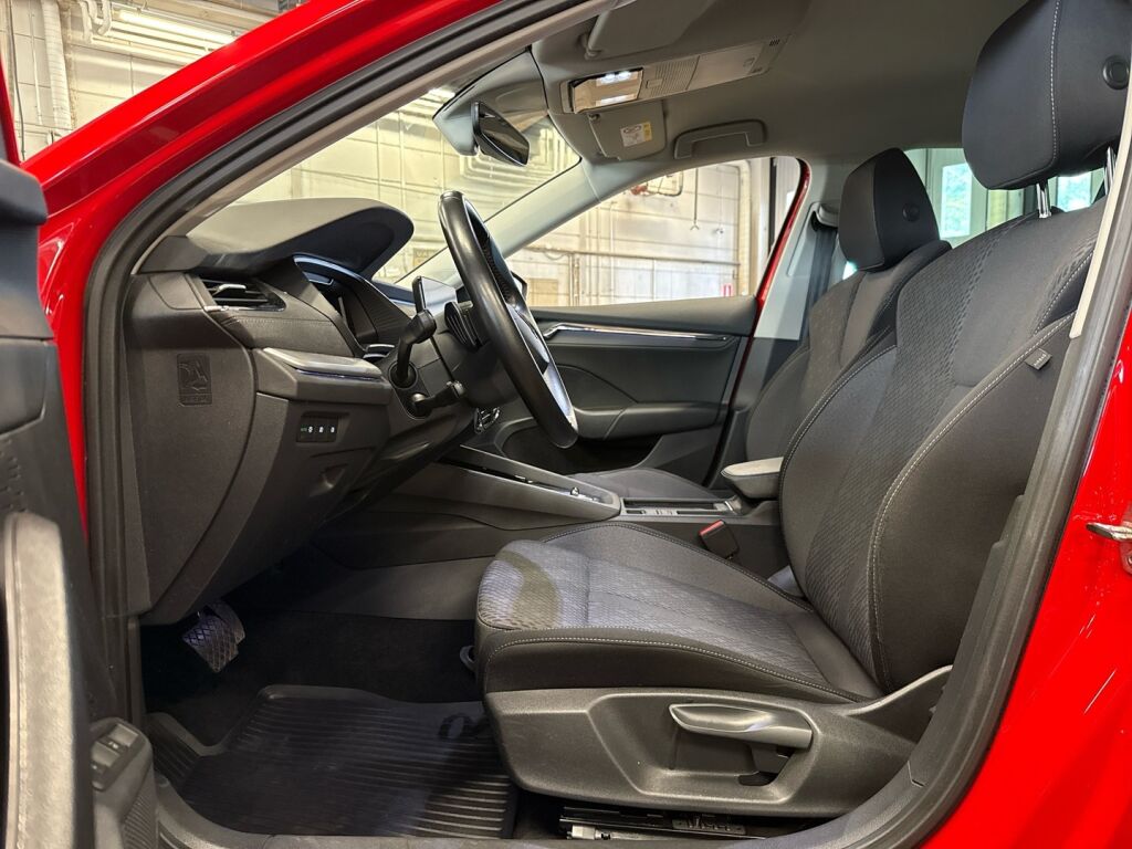 Skoda Octavia 2021 Punainen