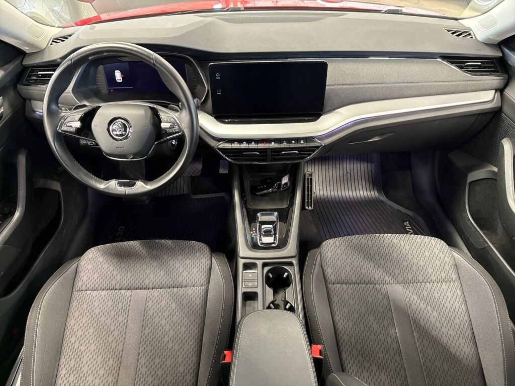 Skoda Octavia 2021 Punainen