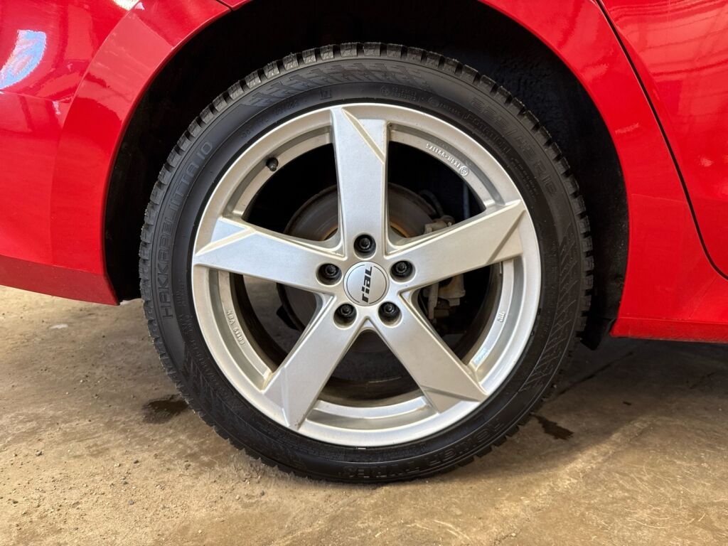 Skoda Octavia 2021 Punainen