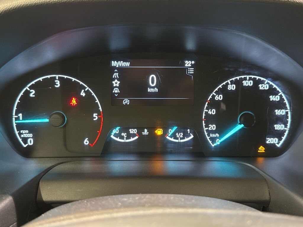 Ford Transit 2021 Valkoinen