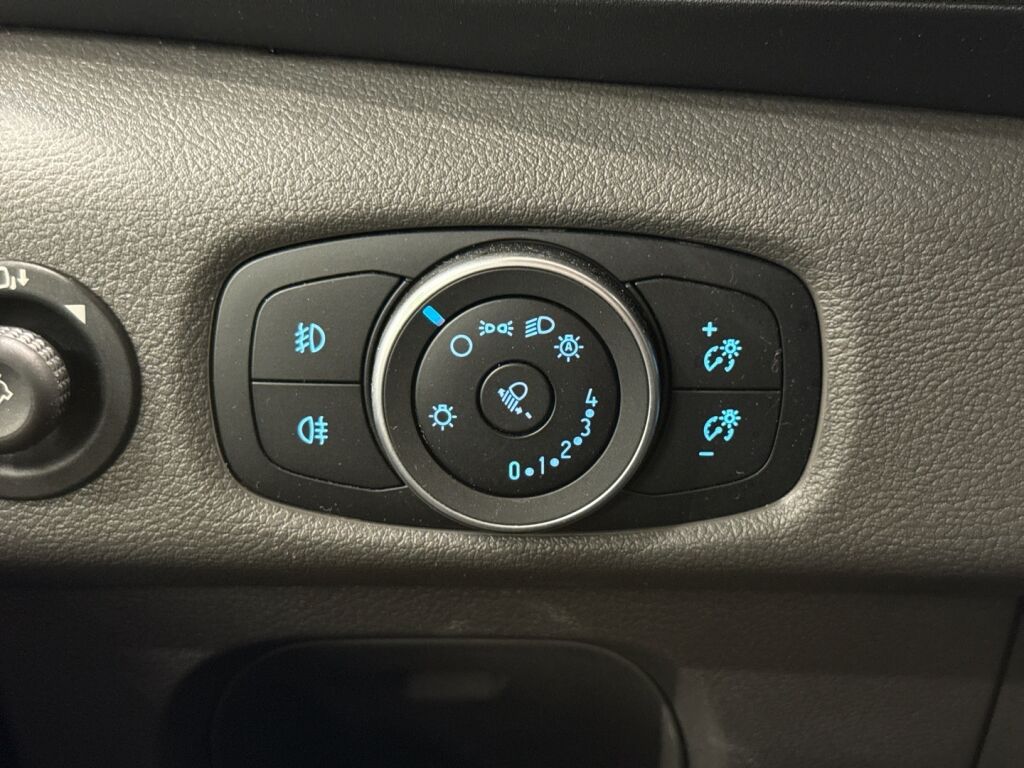 Ford Transit 2021 Valkoinen