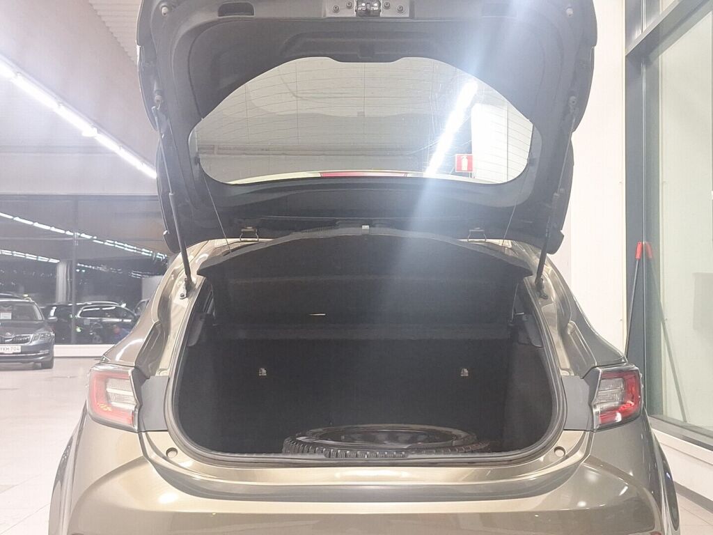 Toyota Corolla 2021 Ruskea (beige)