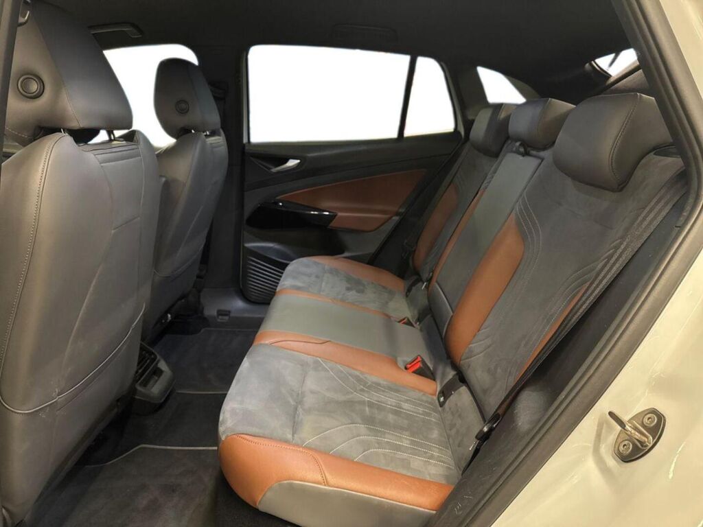 Volkswagen ID.4 2021 Valkoinen