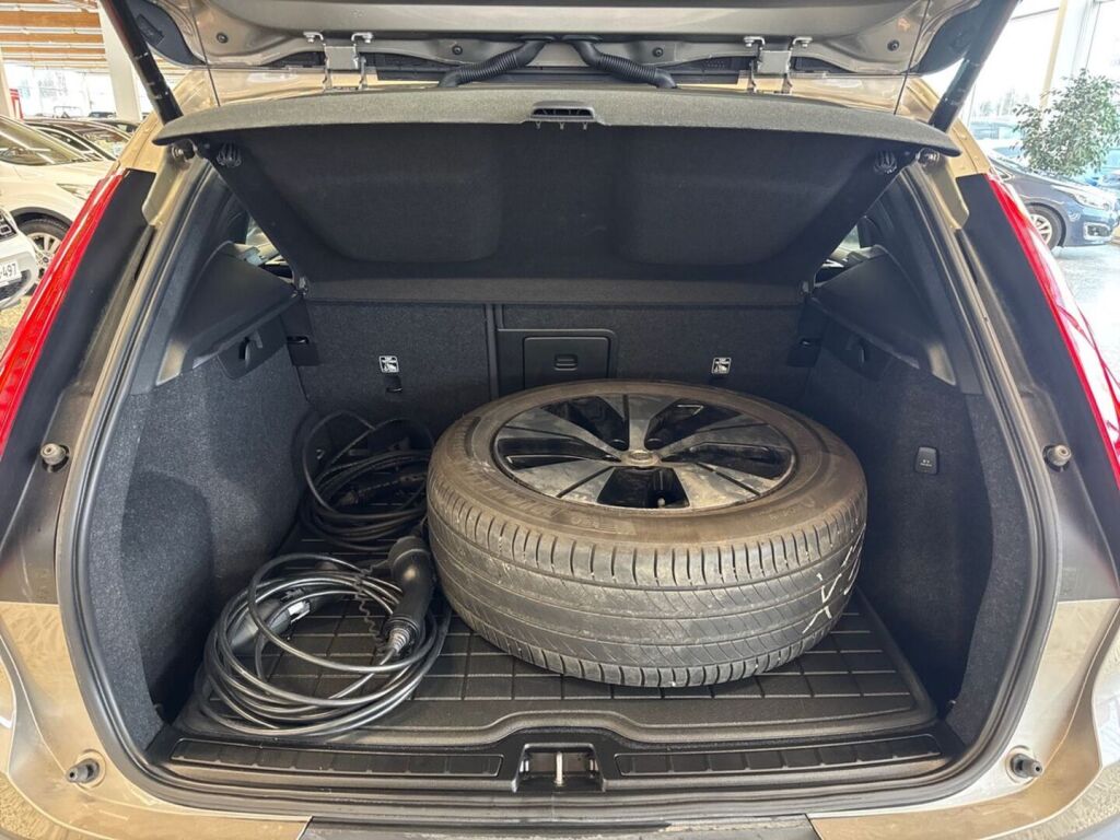 Volvo XC40 2021 Harmaa