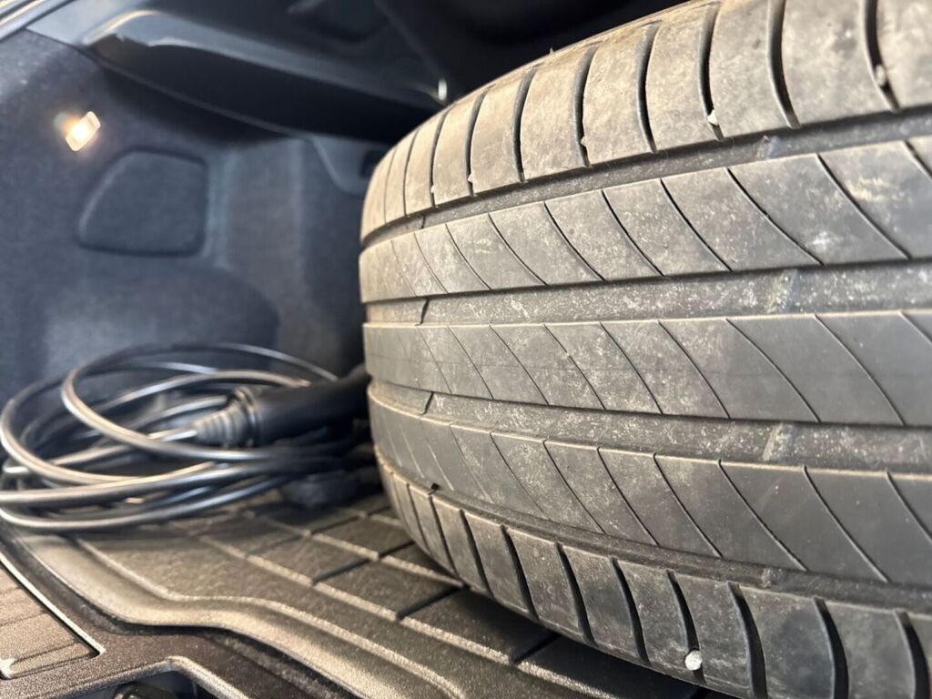 Volvo XC40 2021 Harmaa