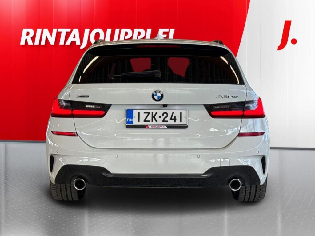 BMW 330 2021 Valkoinen