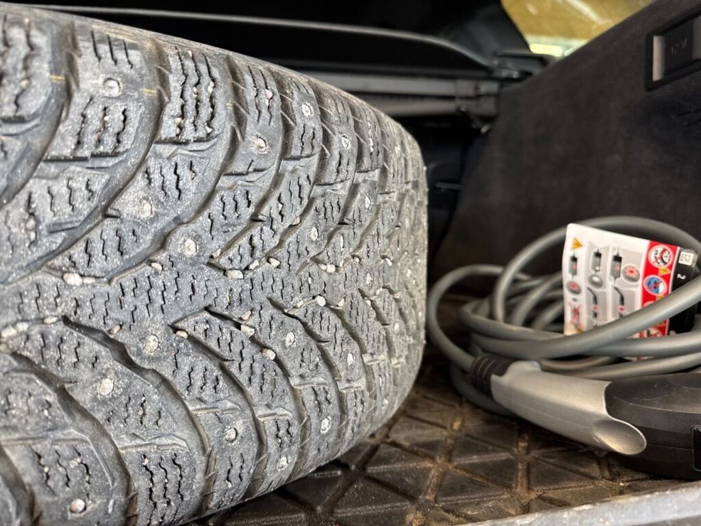 BMW 330 2021 Valkoinen