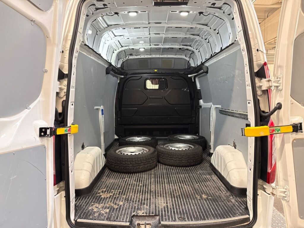 Ford Transit Custom 2021 Valkoinen