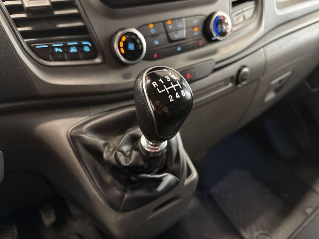 Ford Transit Custom 2021 Valkoinen