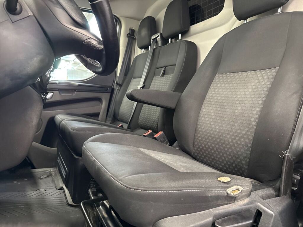 Ford Transit Custom 2021 Valkoinen