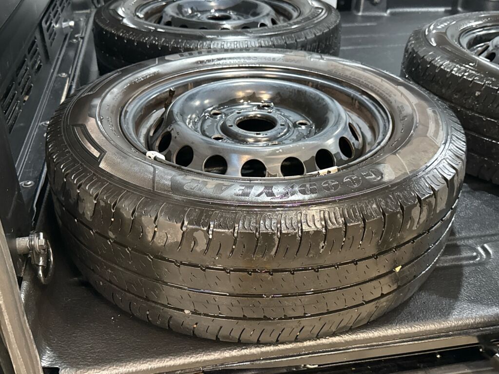 Ford Transit Custom 2021 Musta