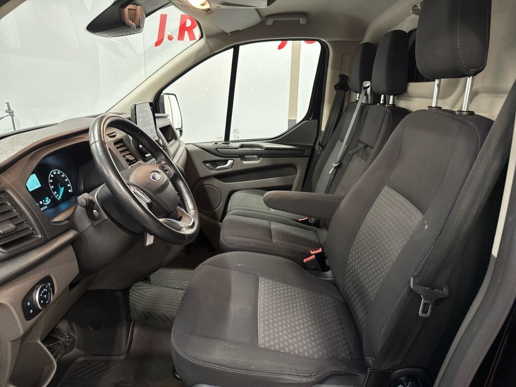 Ford Transit Custom 2021 Musta