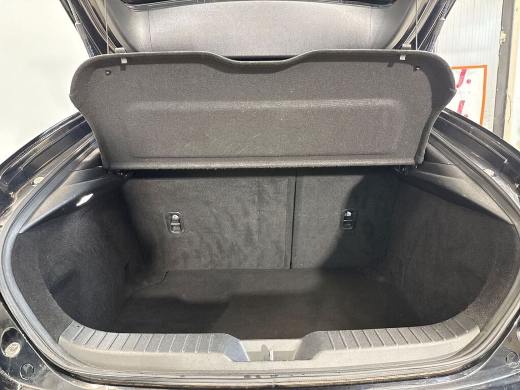 Mazda Mazda3 2021 Musta