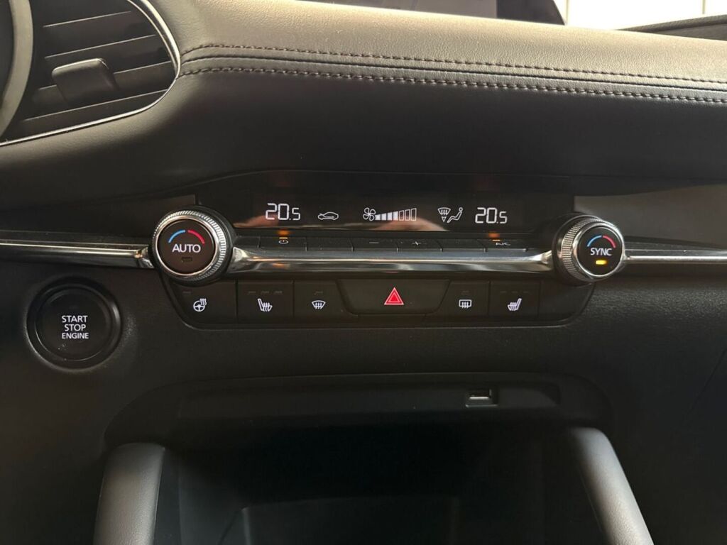 Mazda Mazda3 2021 Musta