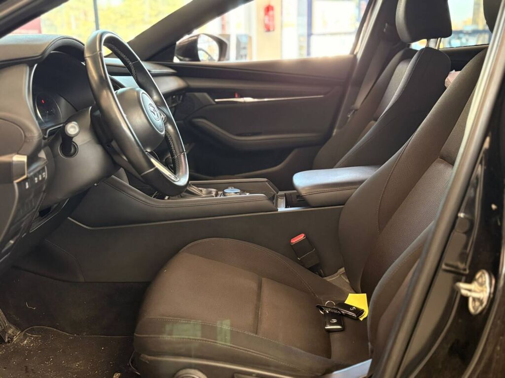 Mazda Mazda3 2021 Musta