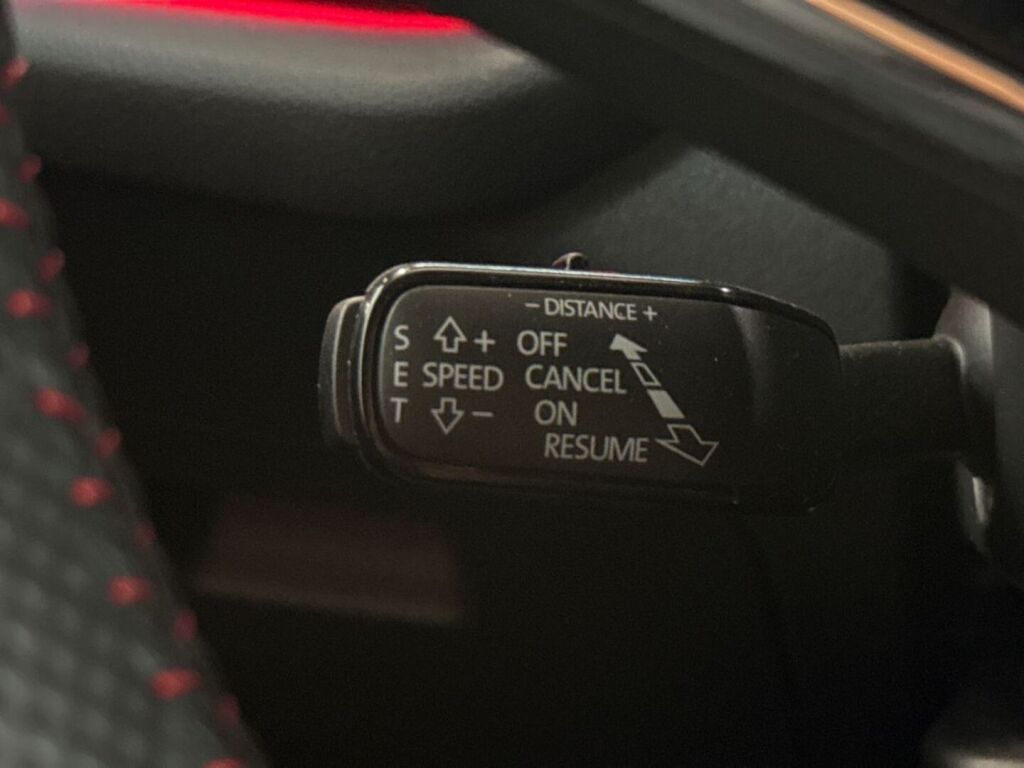 Skoda Octavia 2021 Harmaa