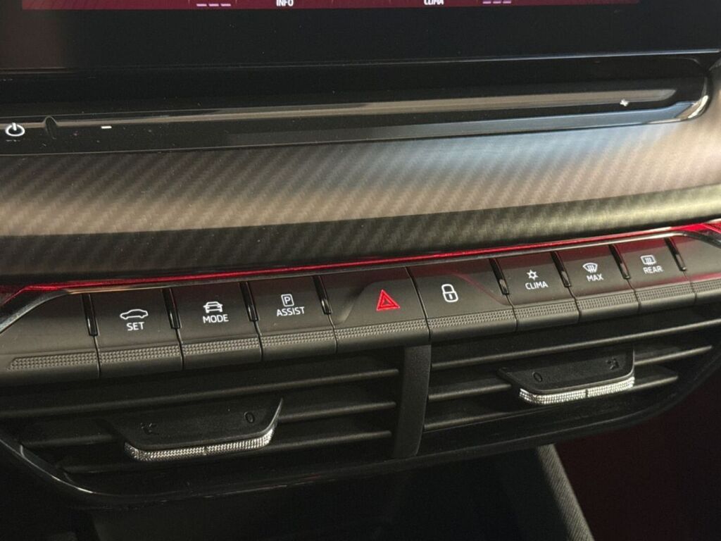 Skoda Octavia 2021 Harmaa