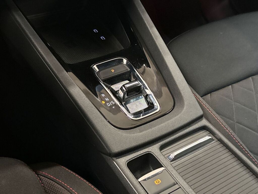 Skoda Octavia 2021 Harmaa