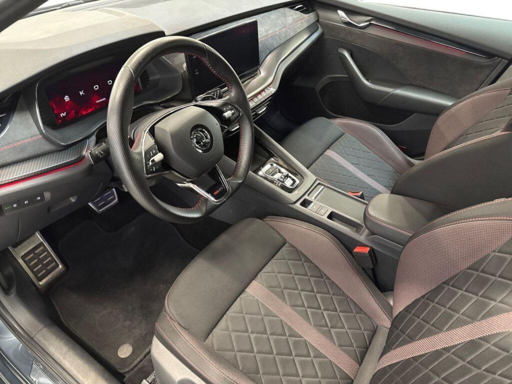 Skoda Octavia 2021 Harmaa