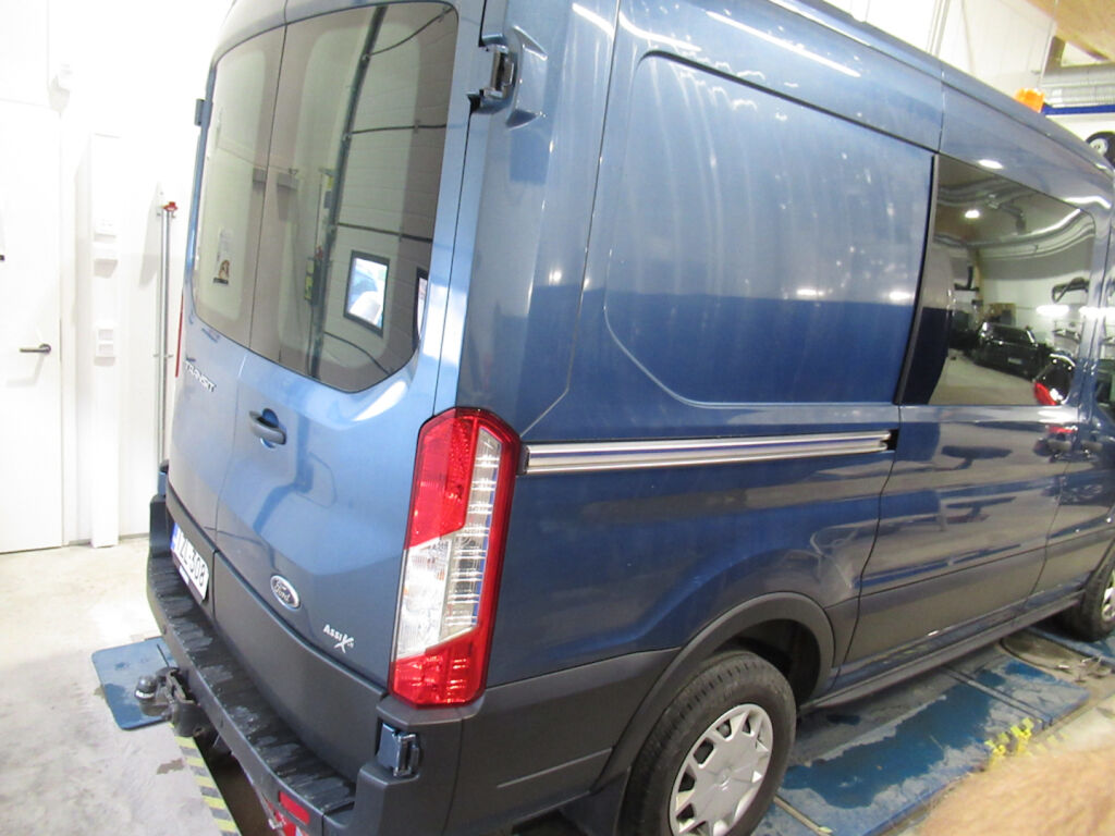 Ford Transit 2021 Sininen
