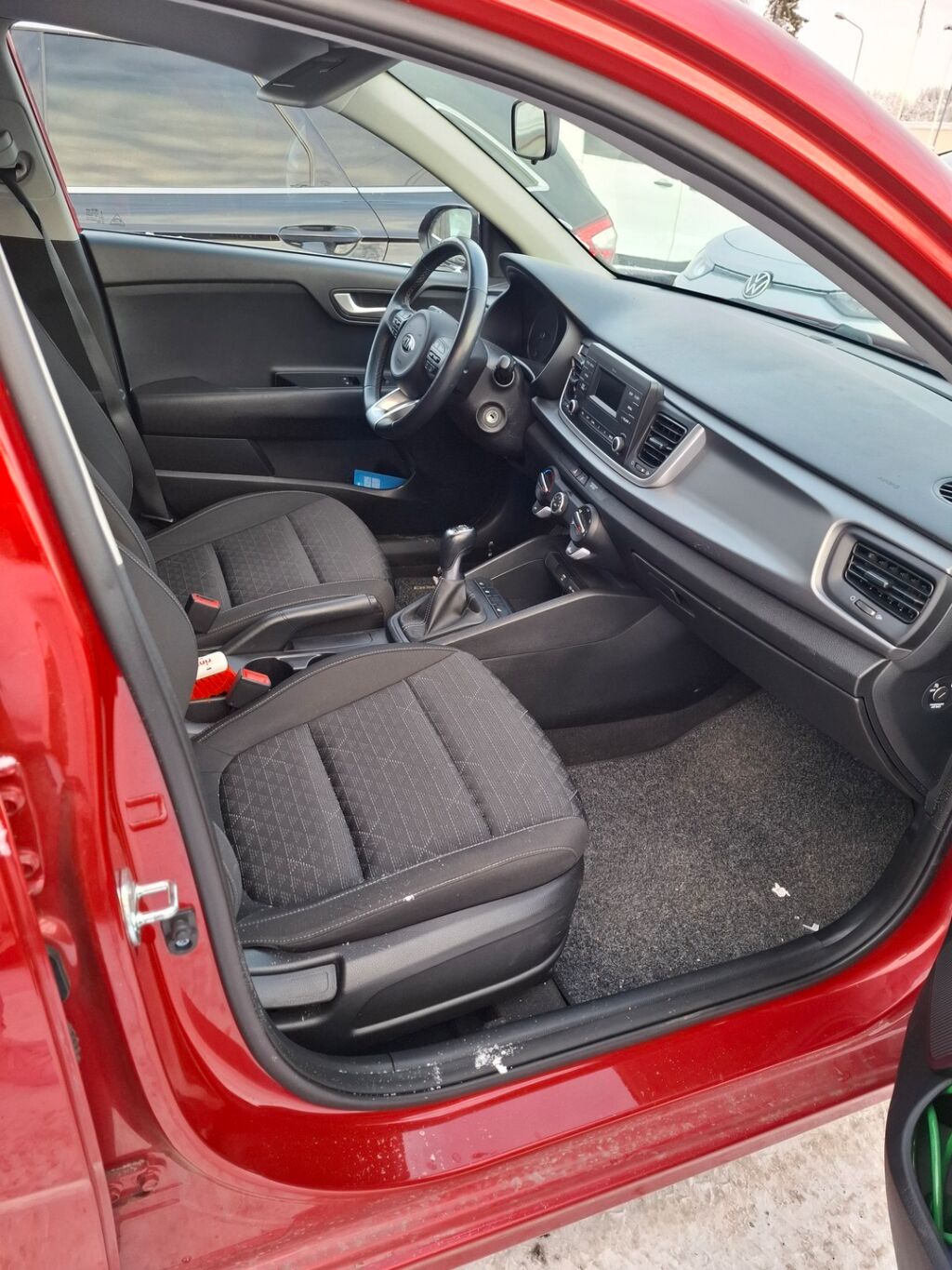 Kia Rio 2021 Punainen