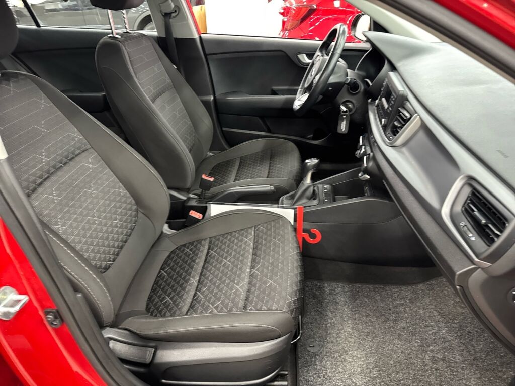 Kia Rio 2021 Punainen