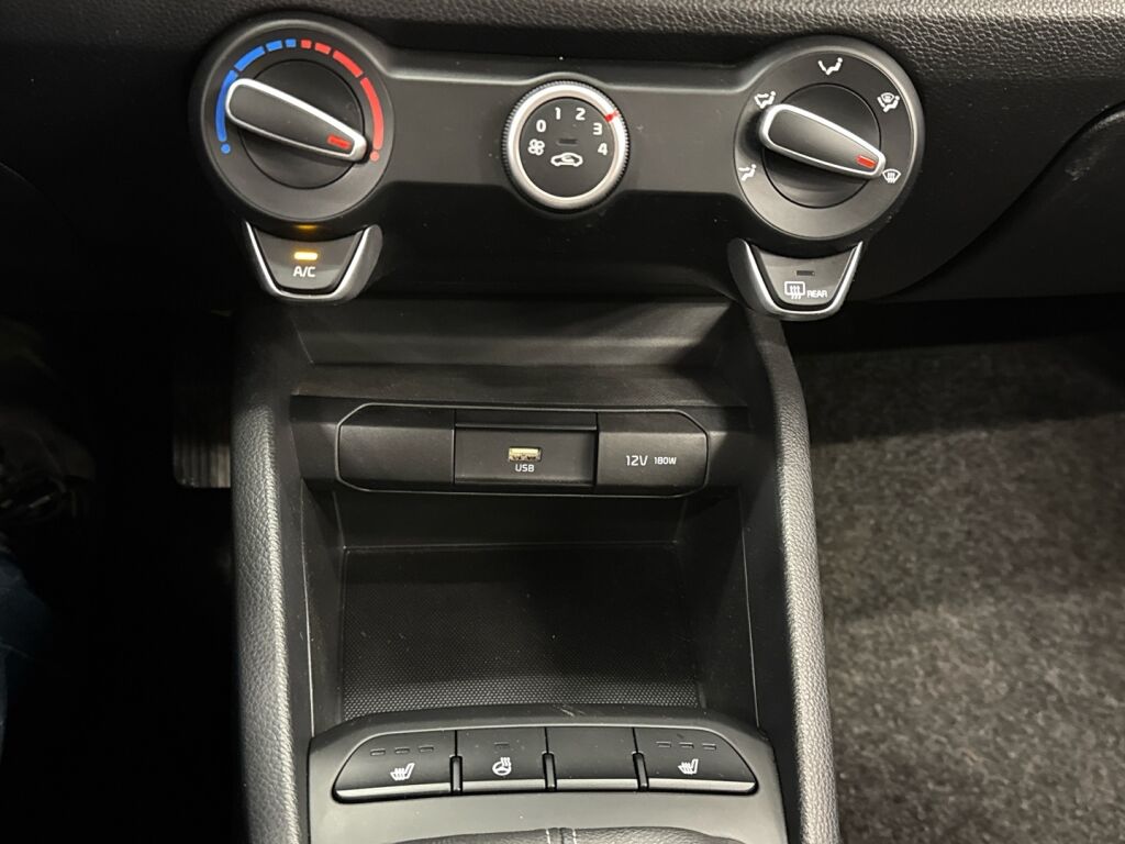 Kia Rio 2021 Punainen