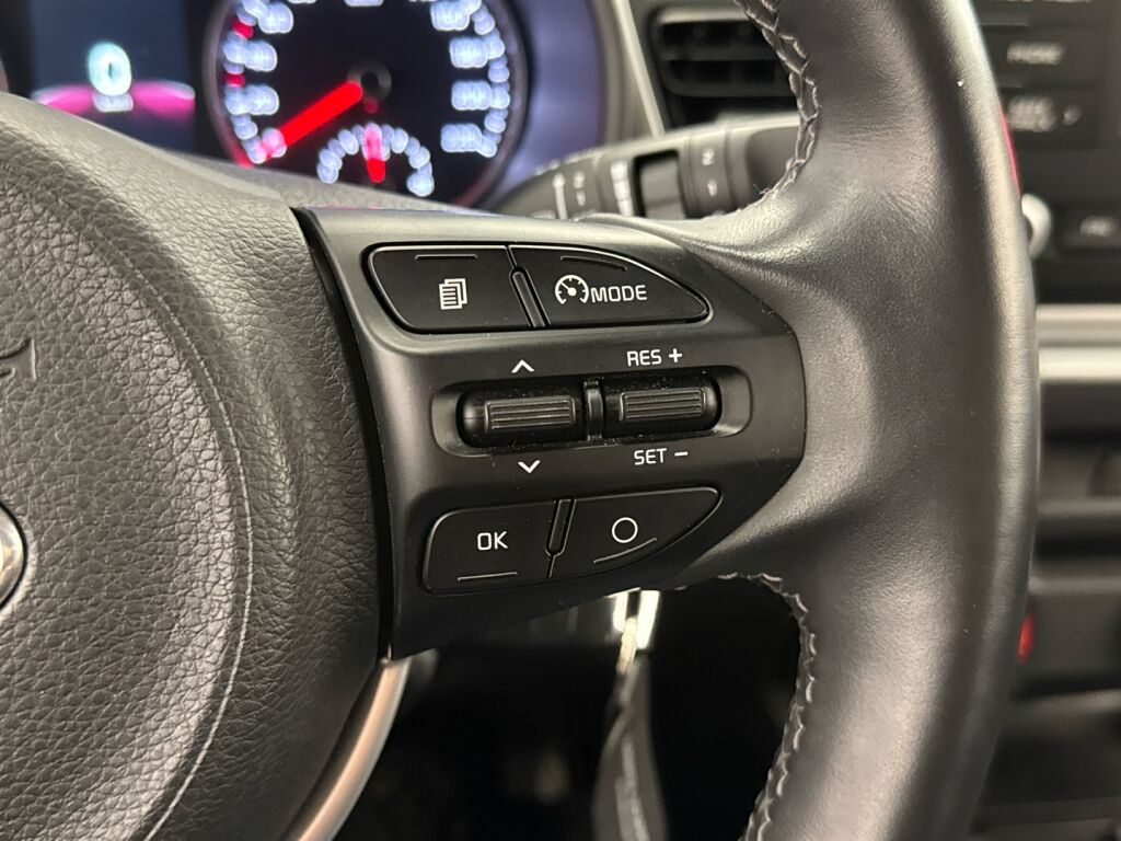 Kia Rio 2021 Punainen