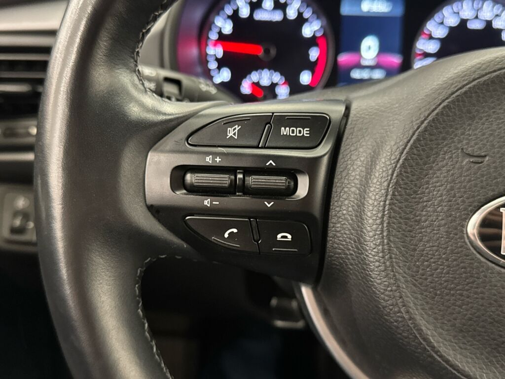 Kia Rio 2021 Punainen