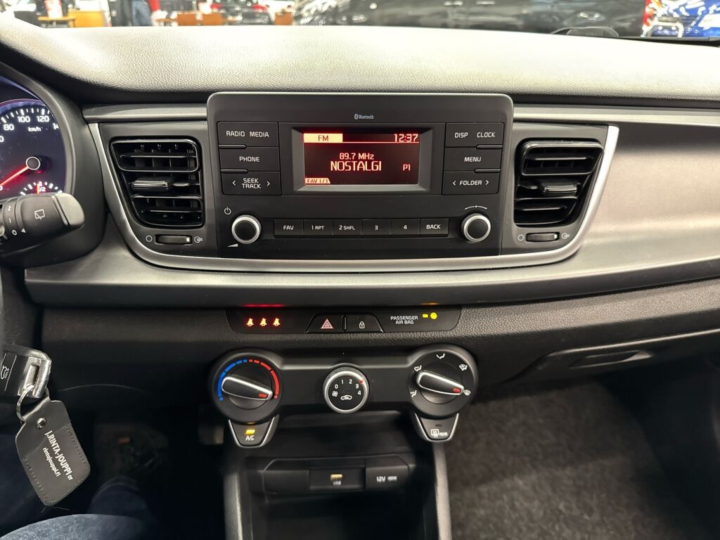 Kia Rio 2021 Punainen