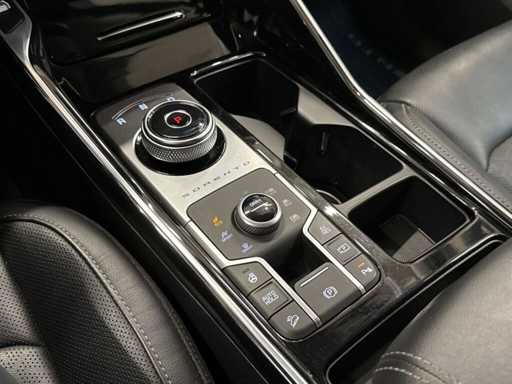 Kia Sorento 2021 Harmaa